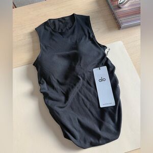 NWT Alo ribbed en pointe tank